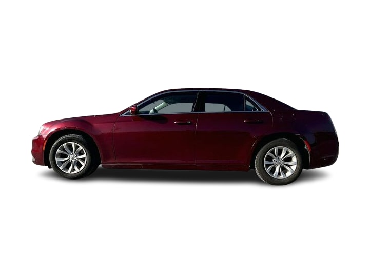 Thumbnail: 2023 Chrysler 300 - 3