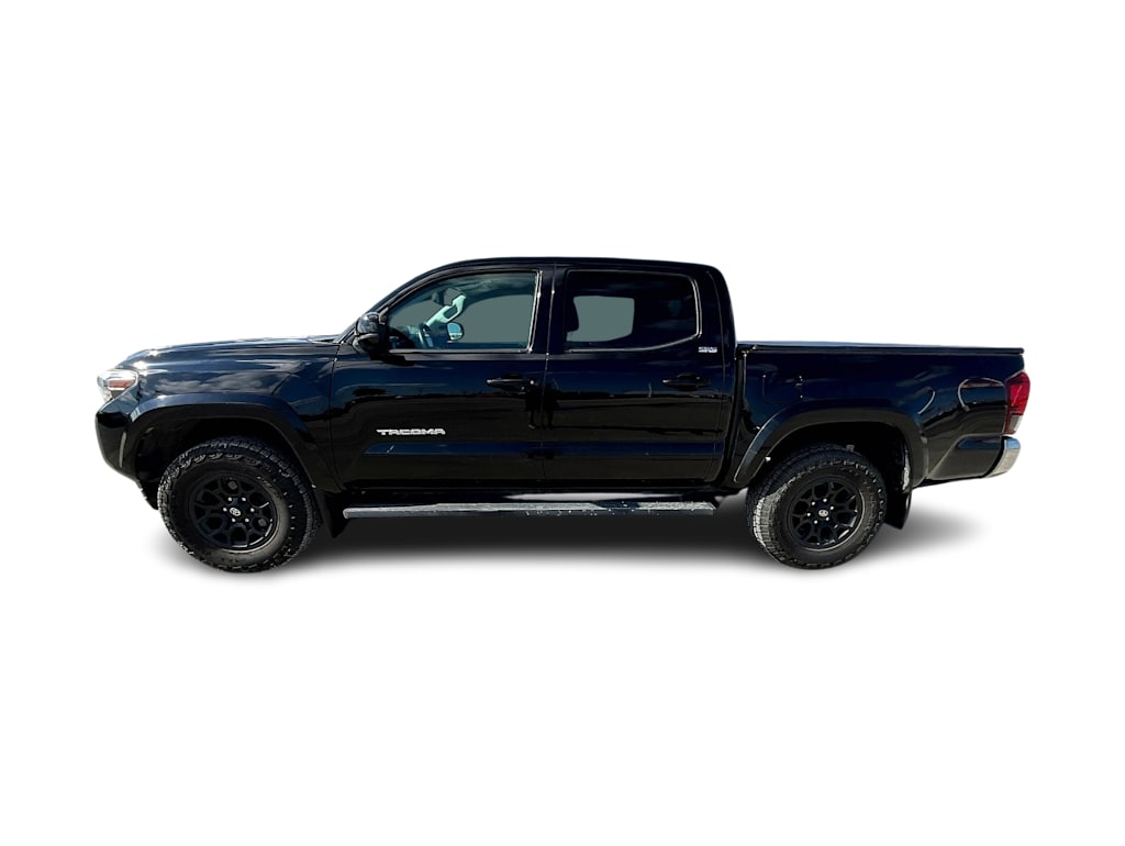 Thumbnail: 2021 Toyota Tacoma - 3