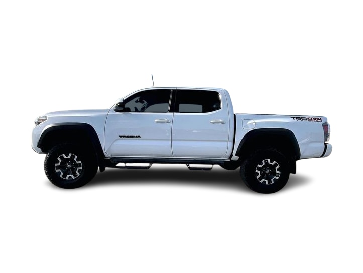 Thumbnail: 2020 Toyota Tacoma - 3