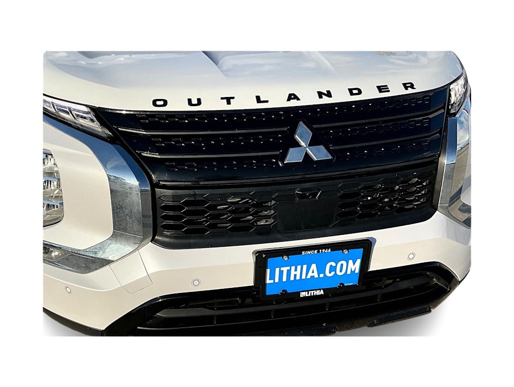 Thumbnail: 2022 Mitsubishi Outlander - 31