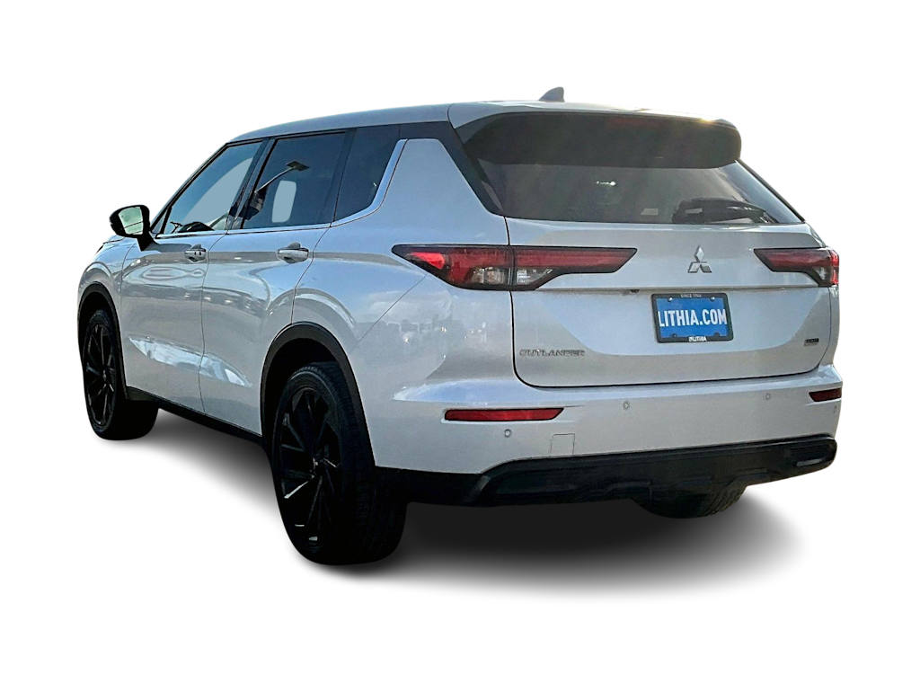 Thumbnail: 2022 Mitsubishi Outlander - 4