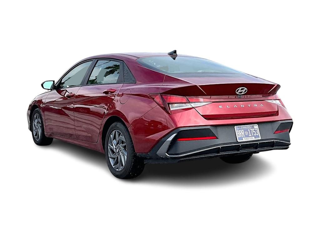 Thumbnail: 2024 Hyundai Elantra - 4