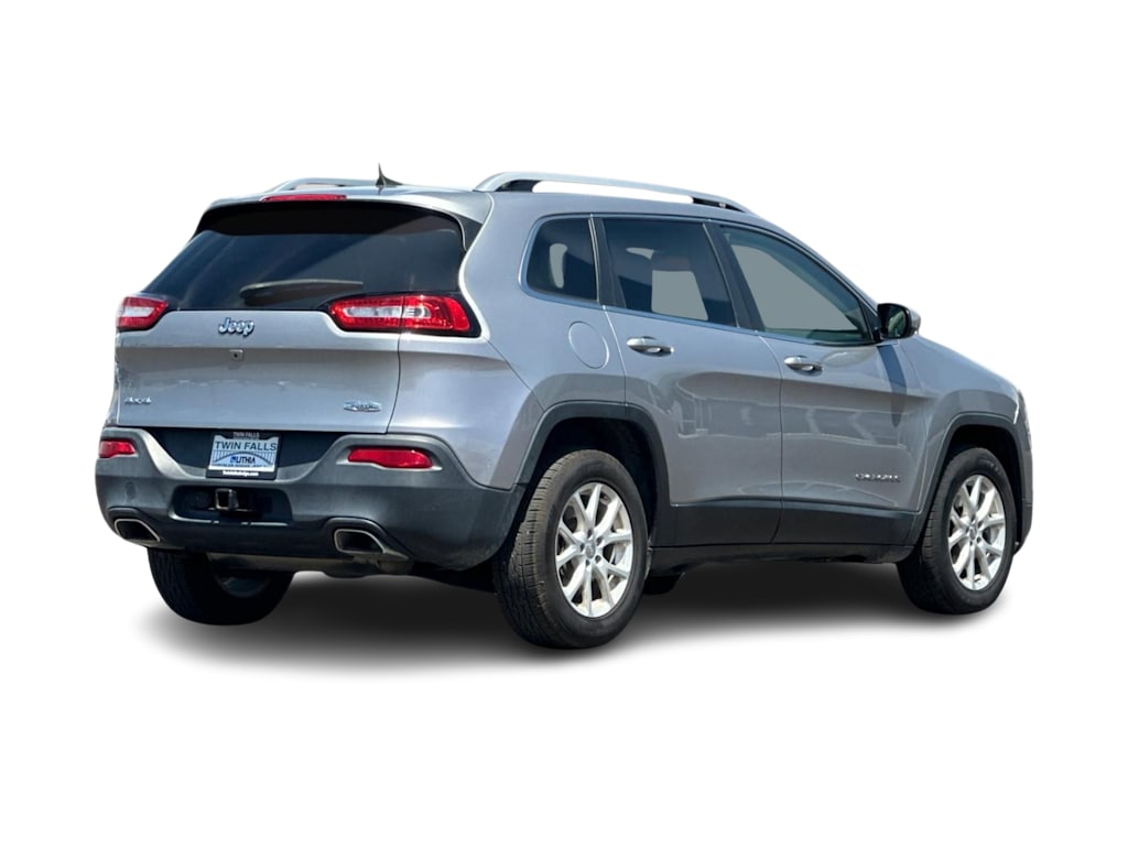 Thumbnail: 2017 Jeep Cherokee - 16