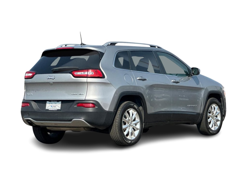 Thumbnail: 2016 Jeep Cherokee - 17