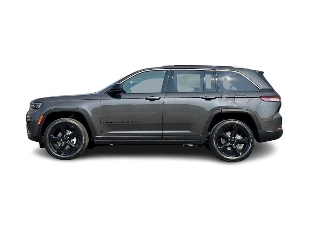 Thumbnail: 2026 Jeep Grand Cherokee - 3