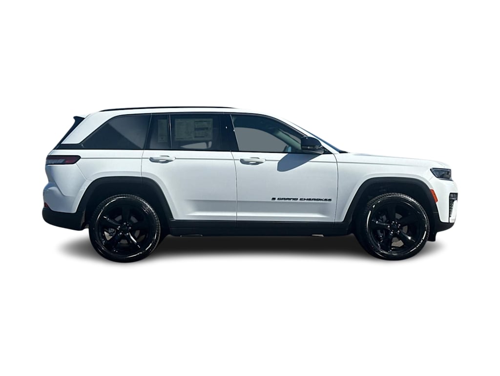 Thumbnail: 2026 Jeep Grand Cherokee - 18