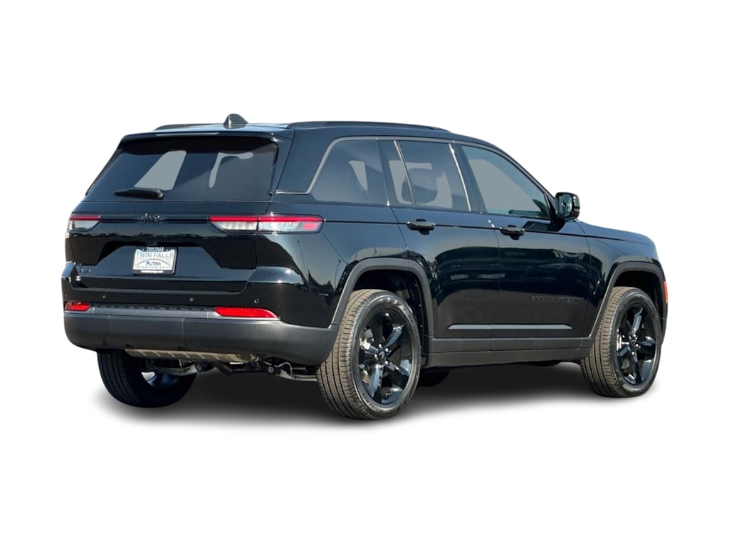 Thumbnail: 2026 Jeep Grand Cherokee - 16