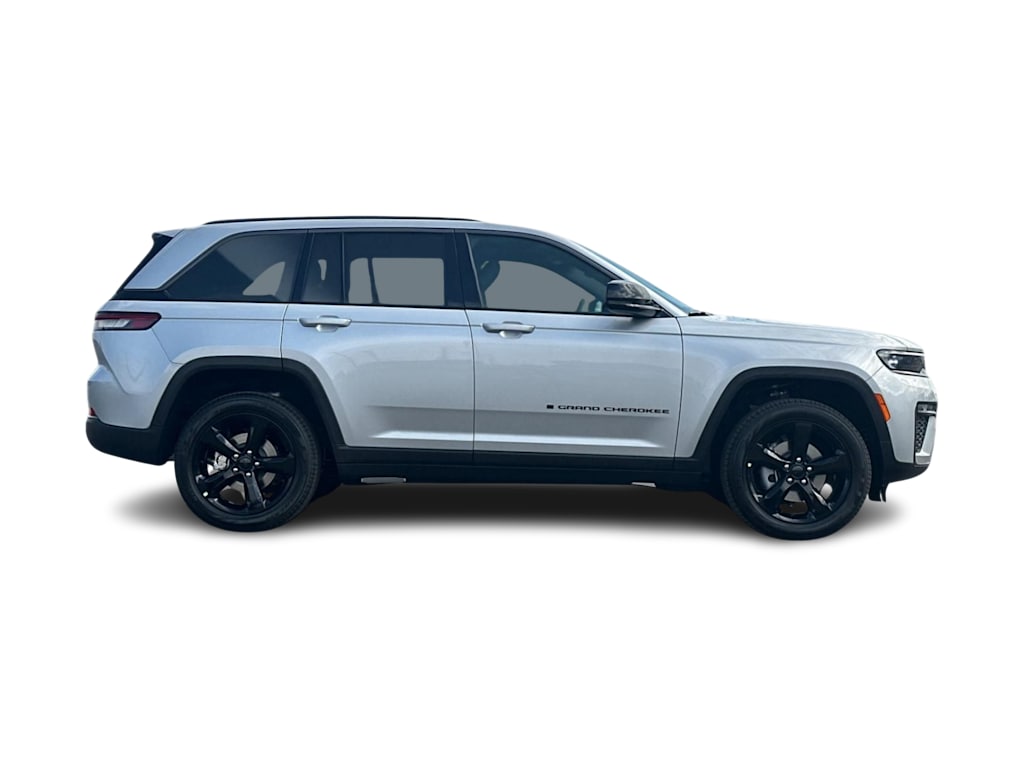 Thumbnail: 2026 Jeep Grand Cherokee - 17