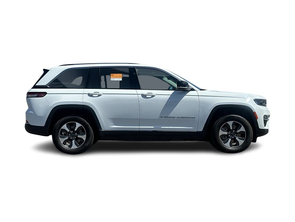 Thumbnail: 2022 Jeep Grand Cherokee - 17