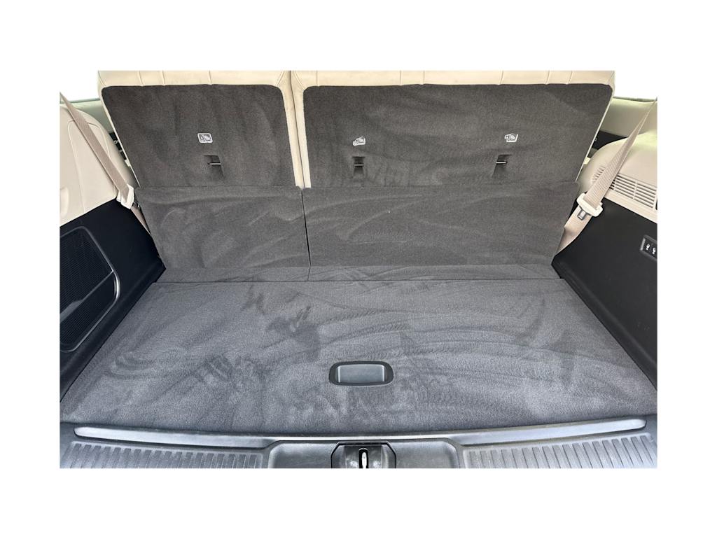 Thumbnail: 2023 Jeep Wagoneer - 13