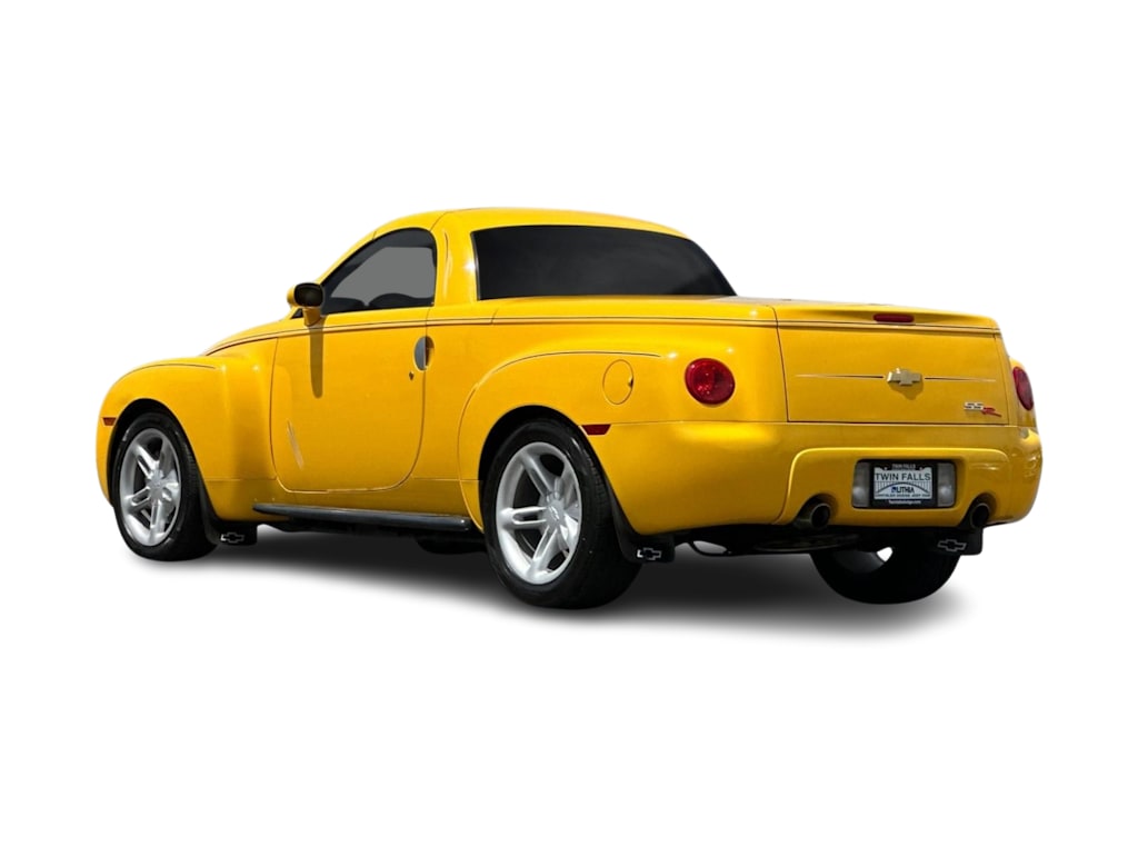 Thumbnail: 2004 Chevrolet SSR - 18