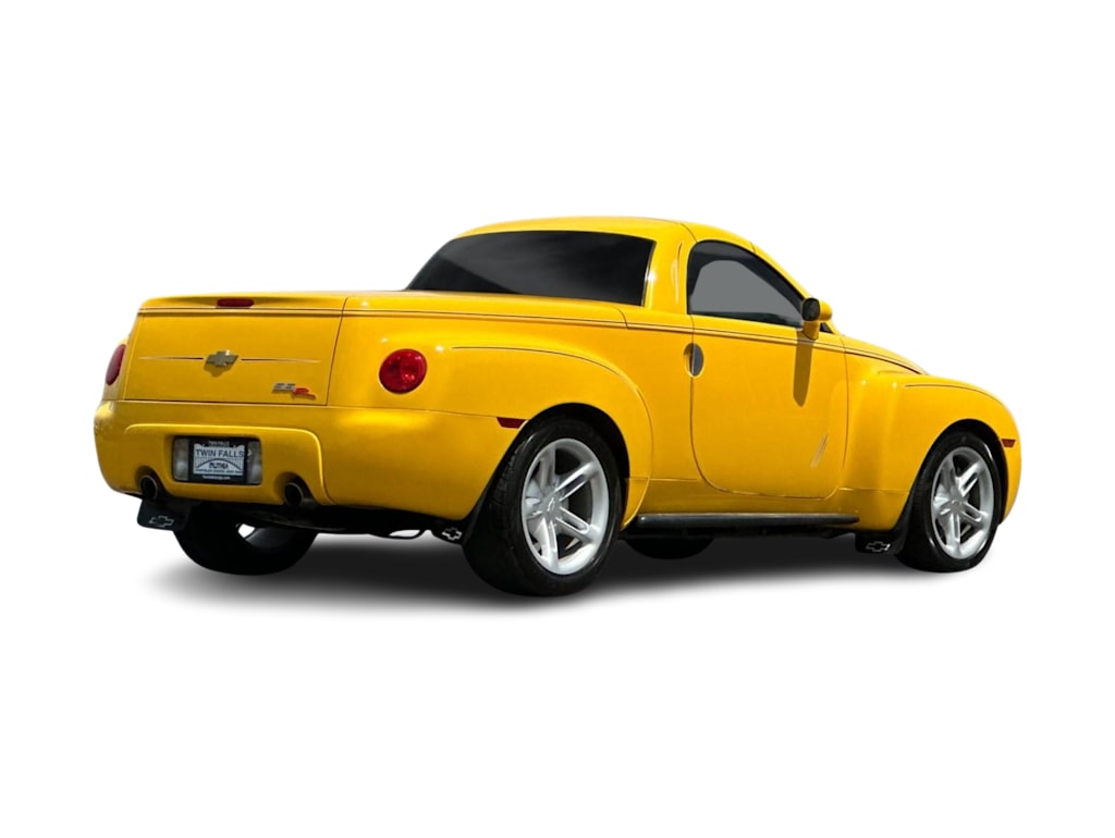 Thumbnail: 2004 Chevrolet SSR - 15