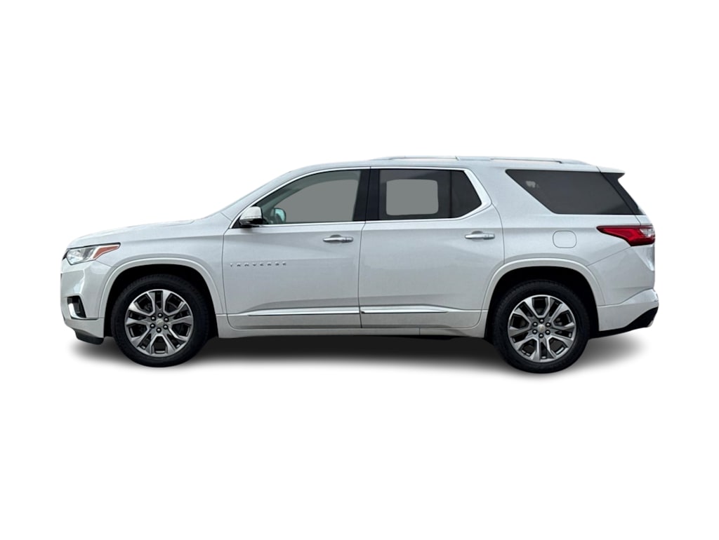 Thumbnail: 2021 Chevrolet Traverse - 3