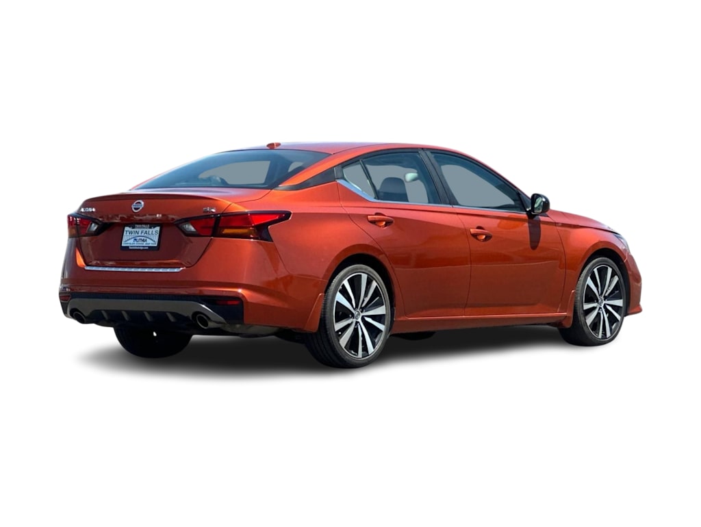 Thumbnail: 2021 Nissan Altima - 17