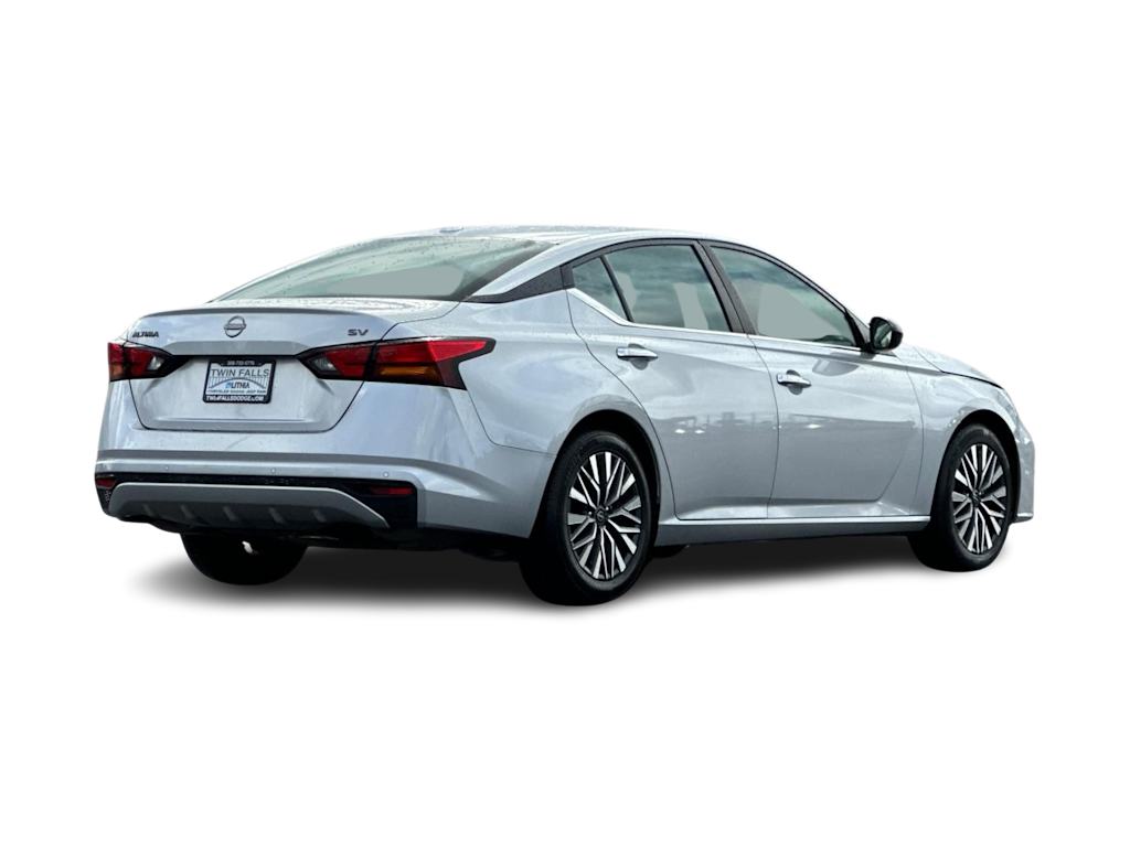 Thumbnail: 2024 Nissan Altima - 17