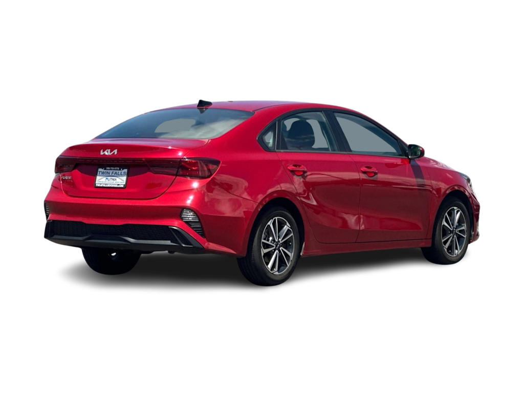 Thumbnail: 2024 Kia Forte - 16