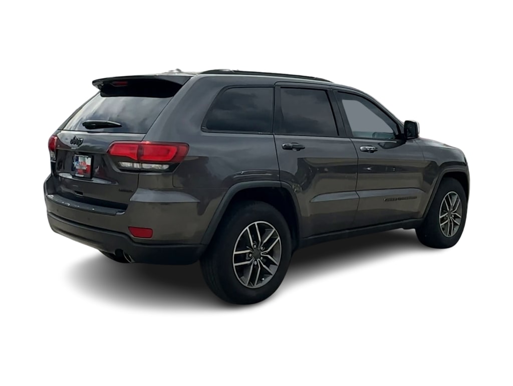 Thumbnail: 2020 Jeep Grand Cherokee - 21