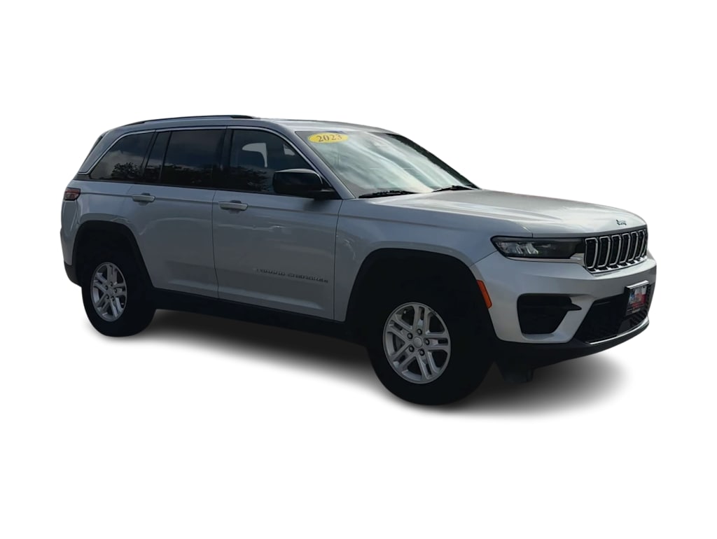 Thumbnail: 2023 Jeep Grand Cherokee - 17