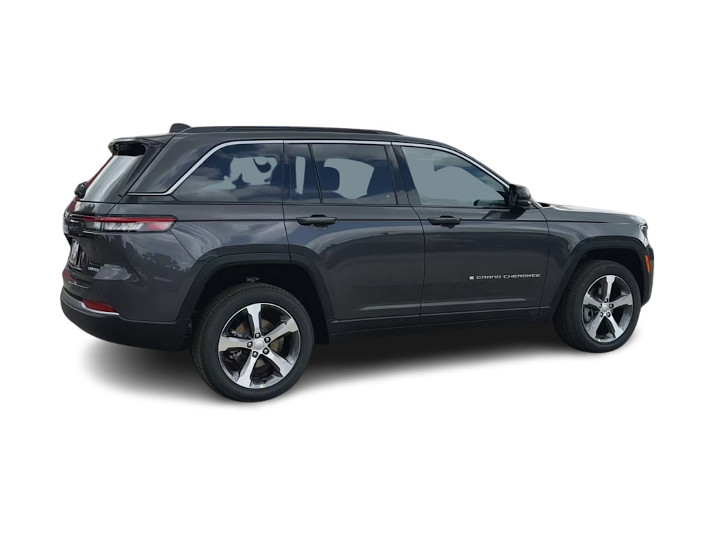 Thumbnail: 2026 Jeep Grand Cherokee - 20