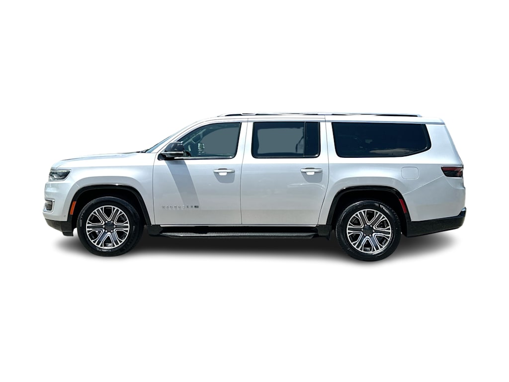 Thumbnail: 2023 Jeep Wagoneer - 23