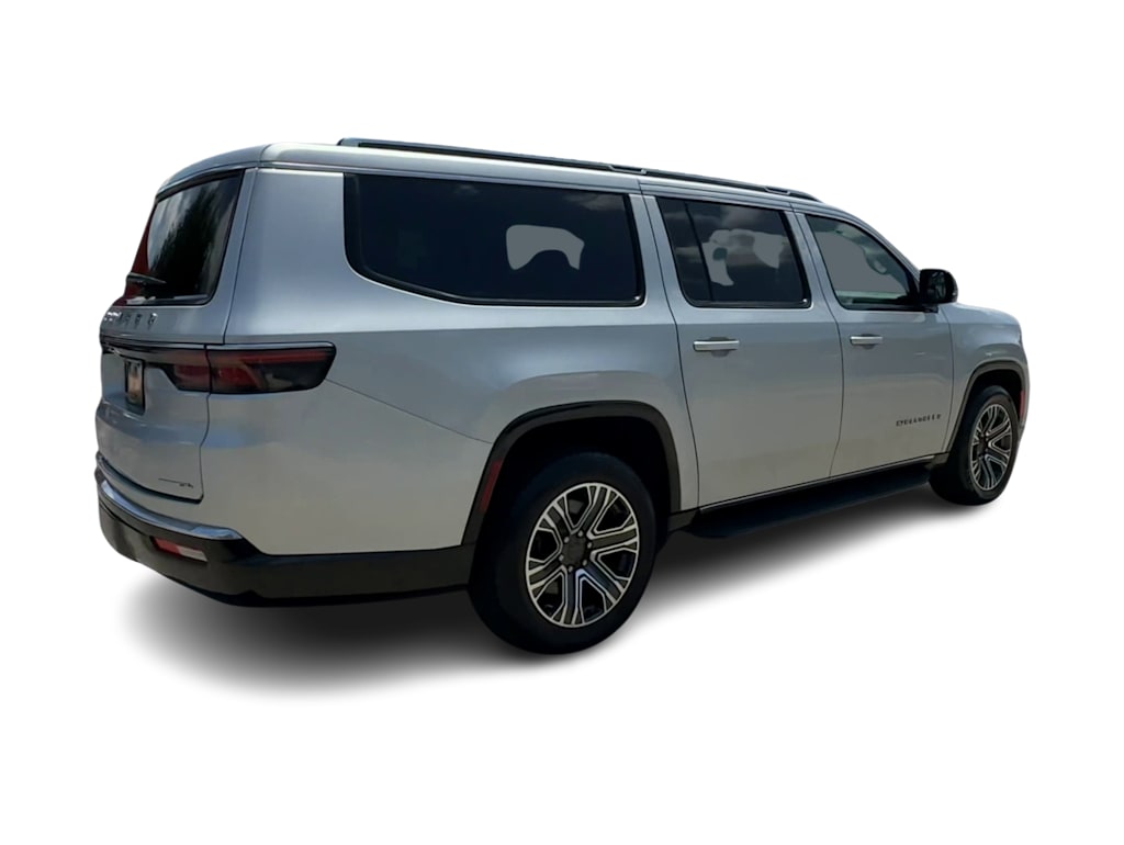 Thumbnail: 2023 Jeep Wagoneer - 20