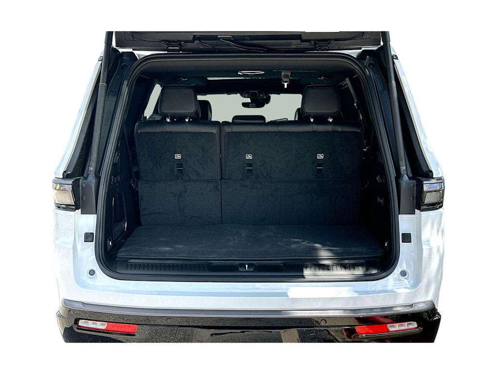 Thumbnail: 2026 Jeep Grand Wagoneer - 15