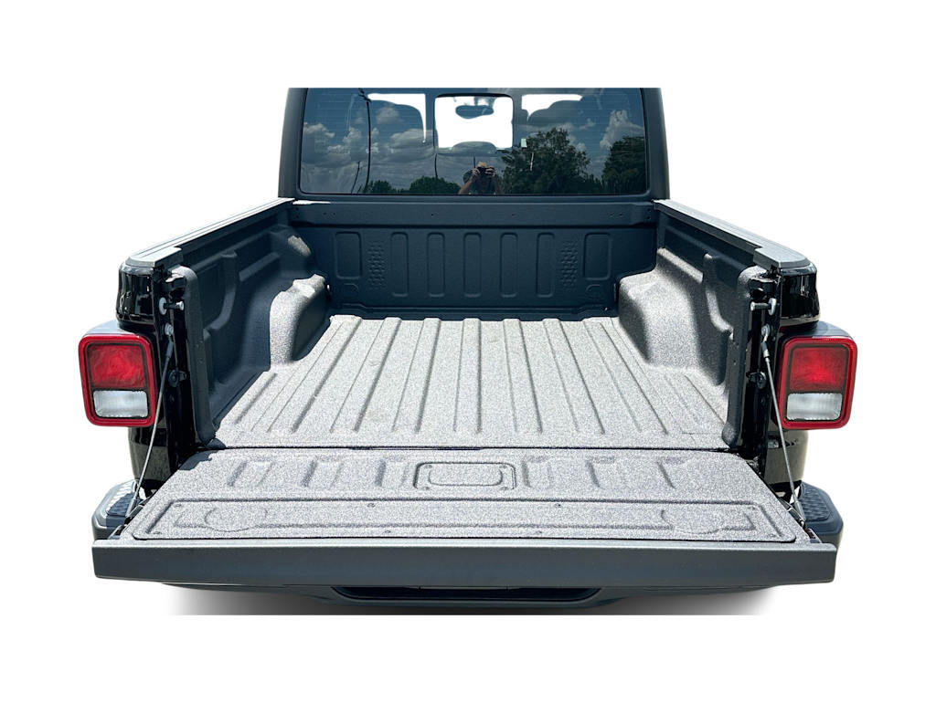 Thumbnail: 2026 Jeep Gladiator - 16
