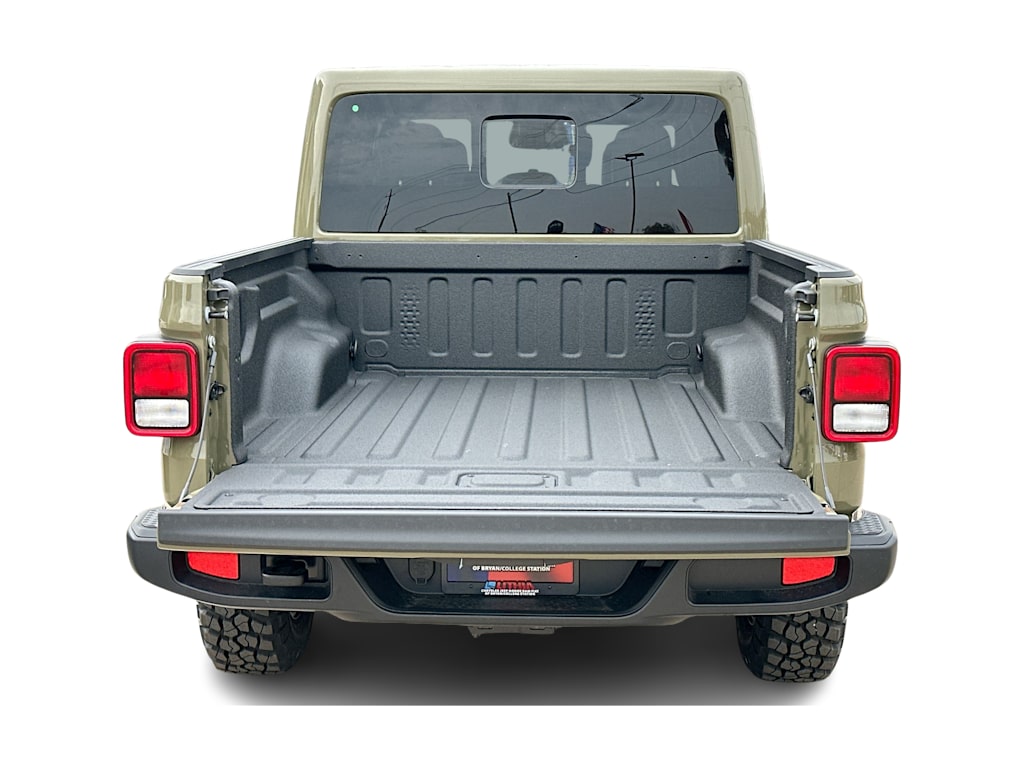 Thumbnail: 2026 Jeep Gladiator - 16