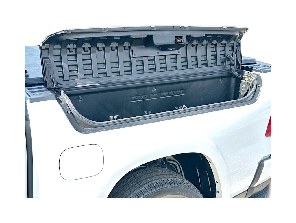 Thumbnail: 2026 RAM 1500 - 15