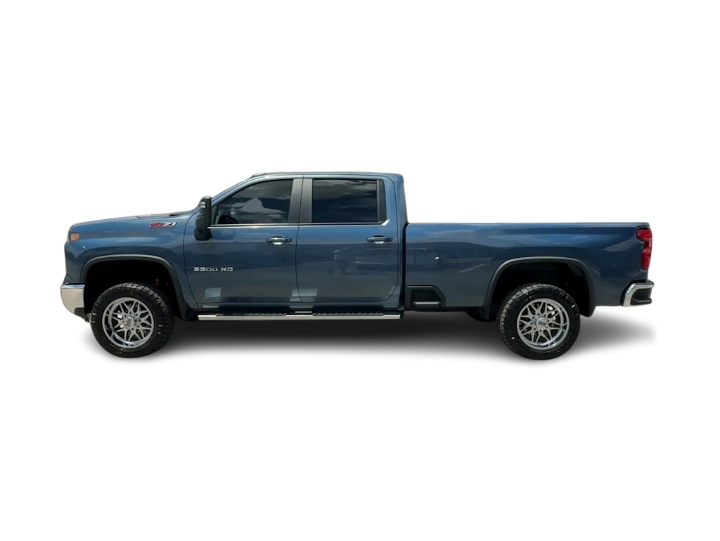 Thumbnail: 2025 Chevrolet Silverado 3500 - 19