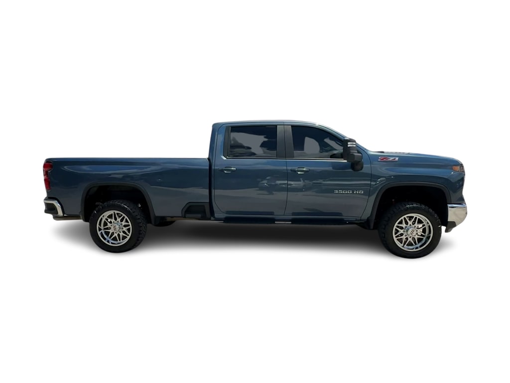 Thumbnail: 2025 Chevrolet Silverado 3500 - 21