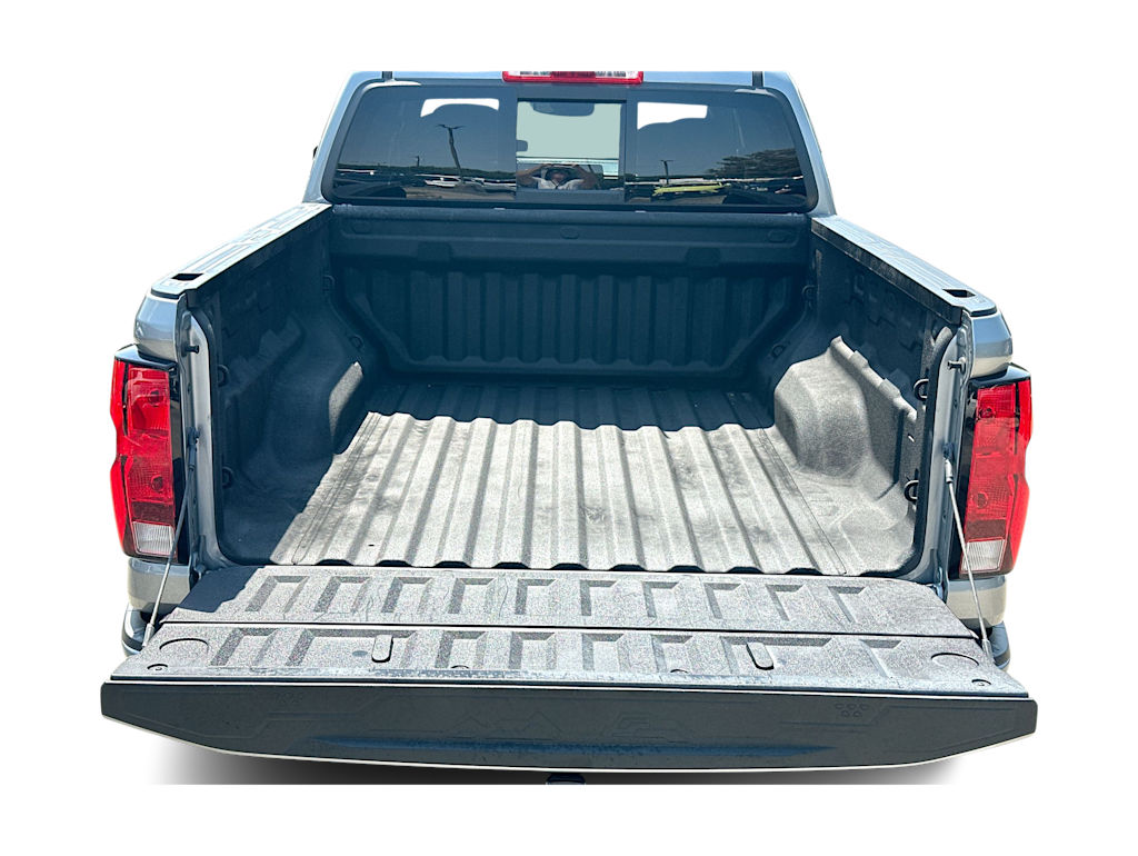Thumbnail: 2023 Chevrolet Colorado - 16