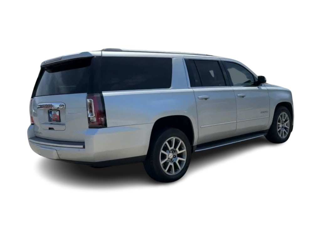 2017 GMC Yukon XL Denali 21