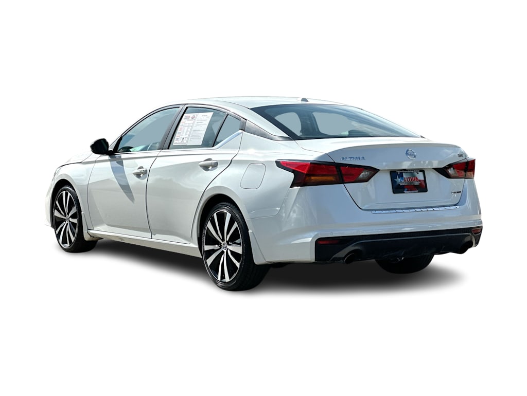 Thumbnail: 2021 Nissan Altima - 4