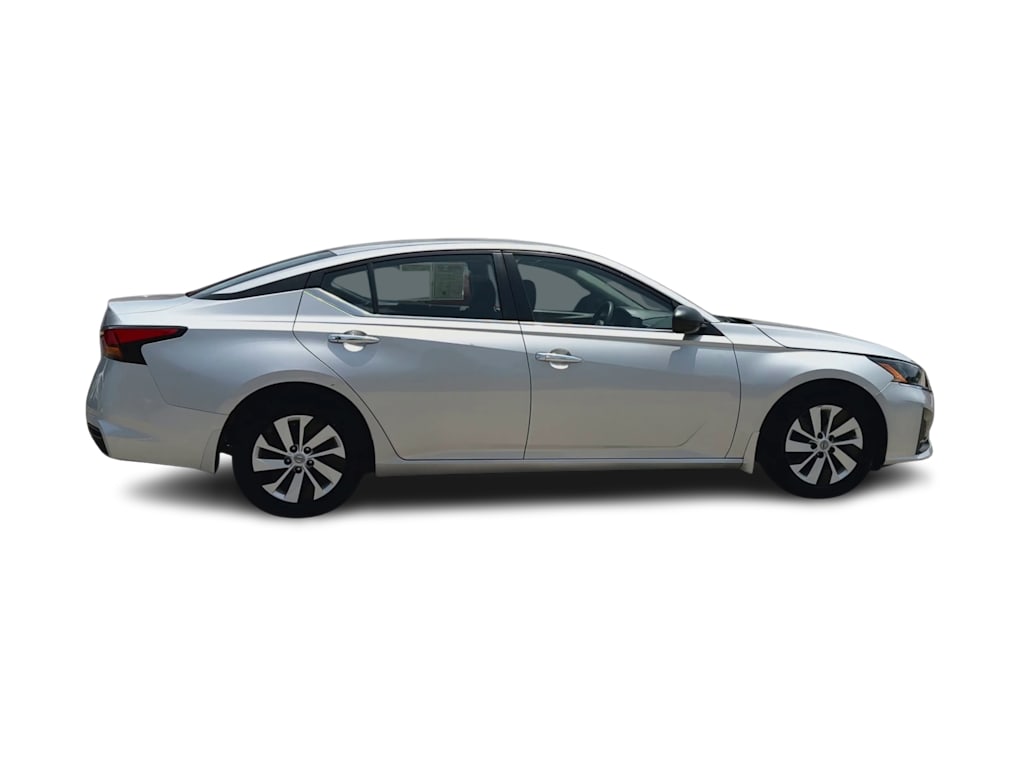 Thumbnail: 2024 Nissan Altima - 24
