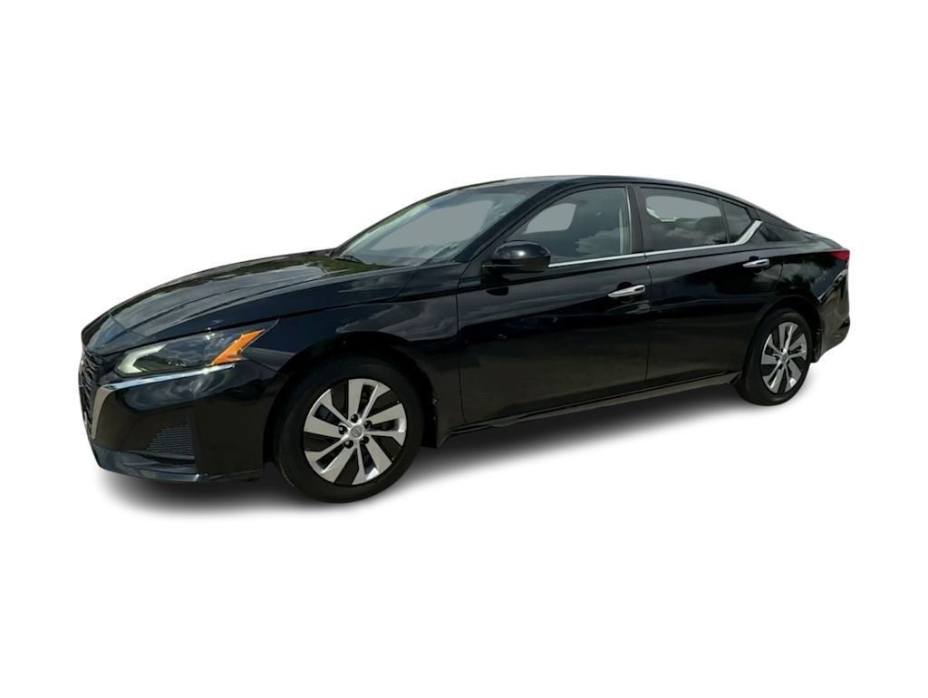 Thumbnail: 2023 Nissan Altima - 3