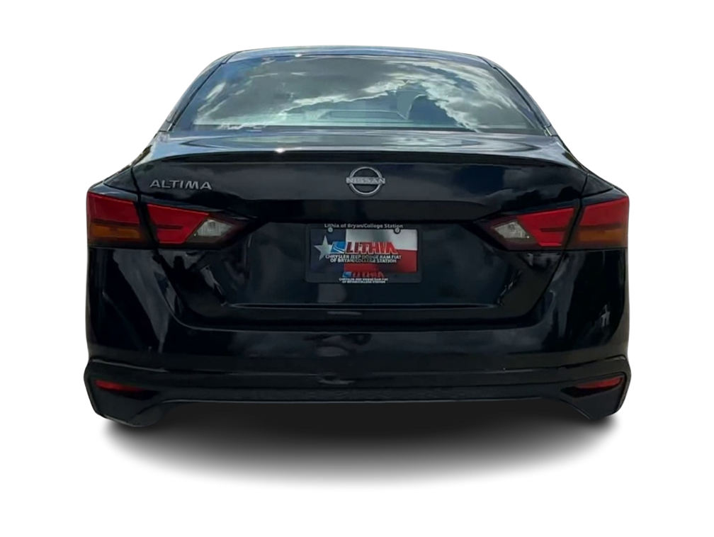 Thumbnail: 2023 Nissan Altima - 5