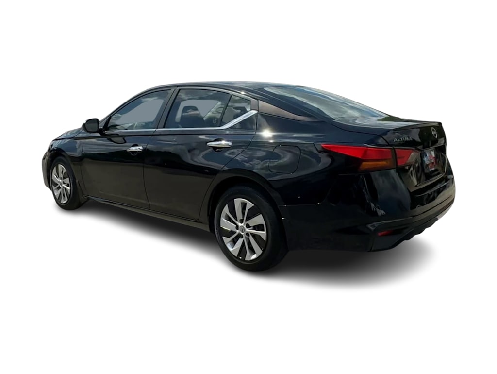 Thumbnail: 2023 Nissan Altima - 4