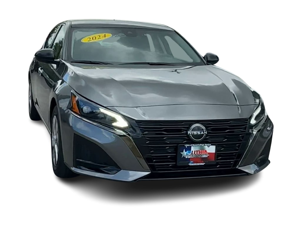 Thumbnail: 2024 Nissan Altima - 6