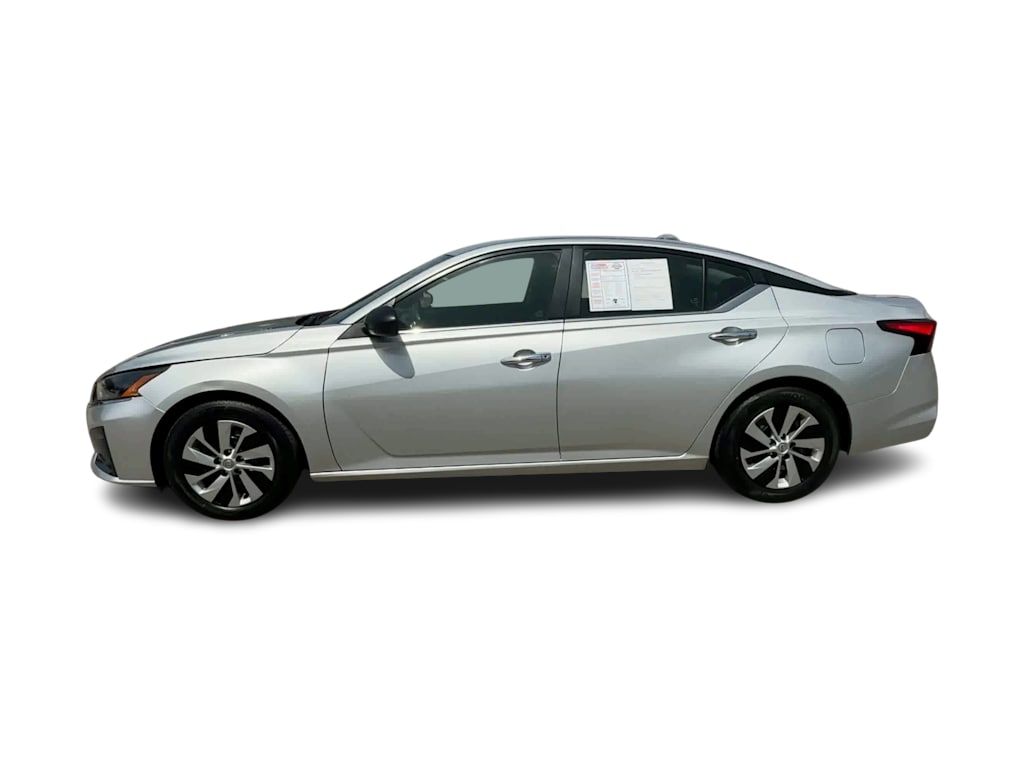 Thumbnail: 2024 Nissan Altima - 3
