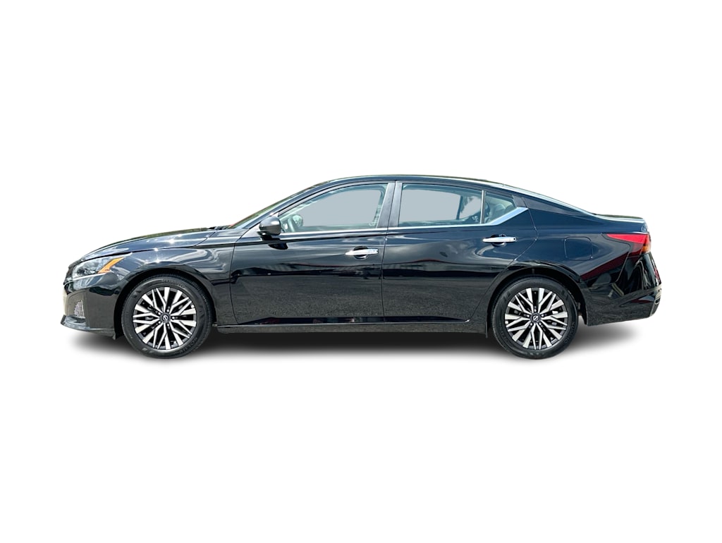 Thumbnail: 2025 Nissan Altima - 24