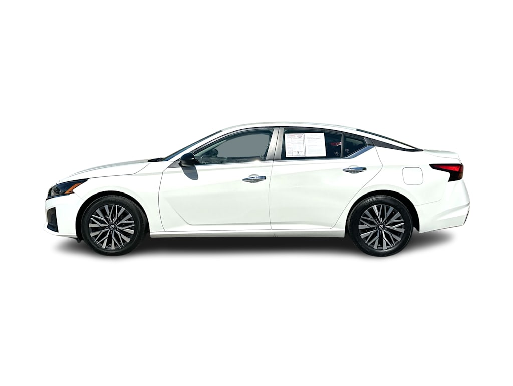 Thumbnail: 2025 Nissan Altima - 23