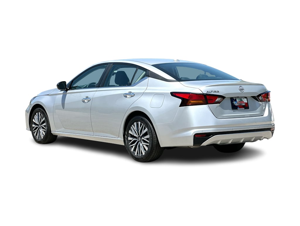 Thumbnail: 2025 Nissan Altima - 4