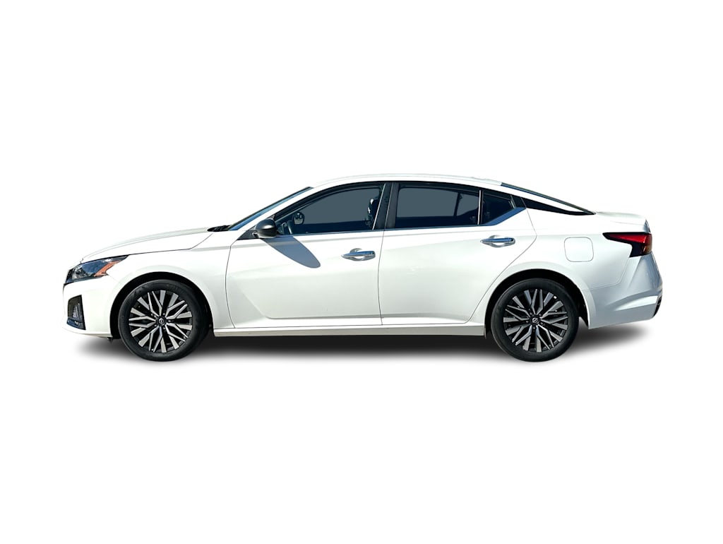 Thumbnail: 2025 Nissan Altima - 22
