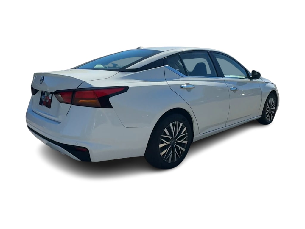 Thumbnail: 2025 Nissan Altima - 19
