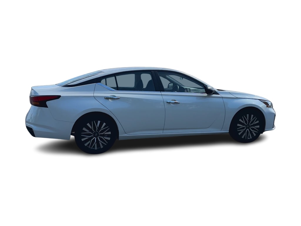 Thumbnail: 2025 Nissan Altima - 21