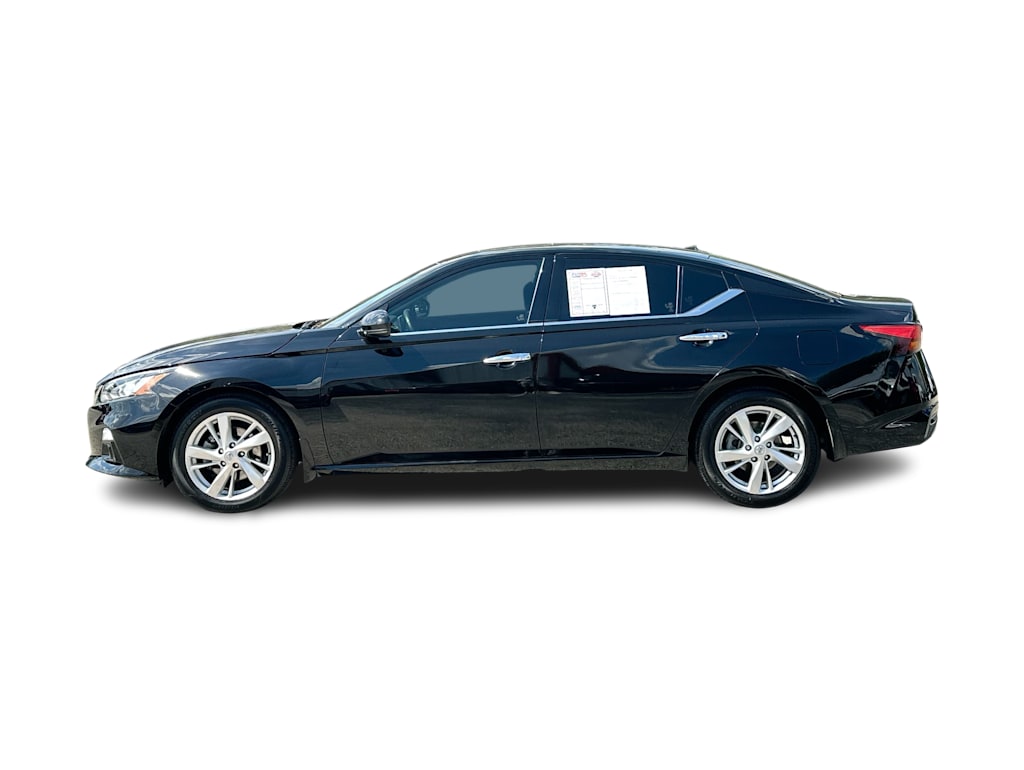 Thumbnail: 2020 Nissan Altima - 20