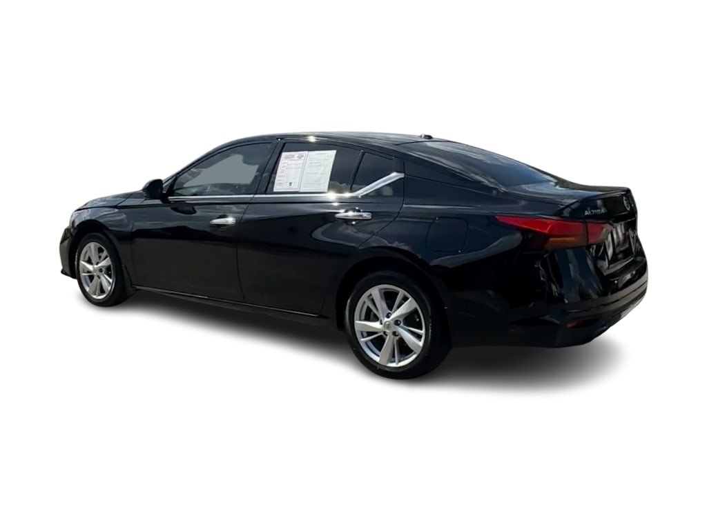 Thumbnail: 2020 Nissan Altima - 4