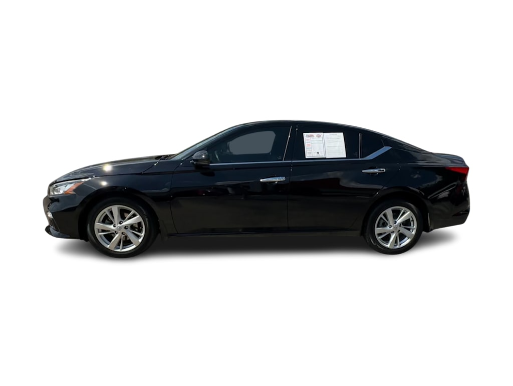 Thumbnail: 2020 Nissan Altima - 3