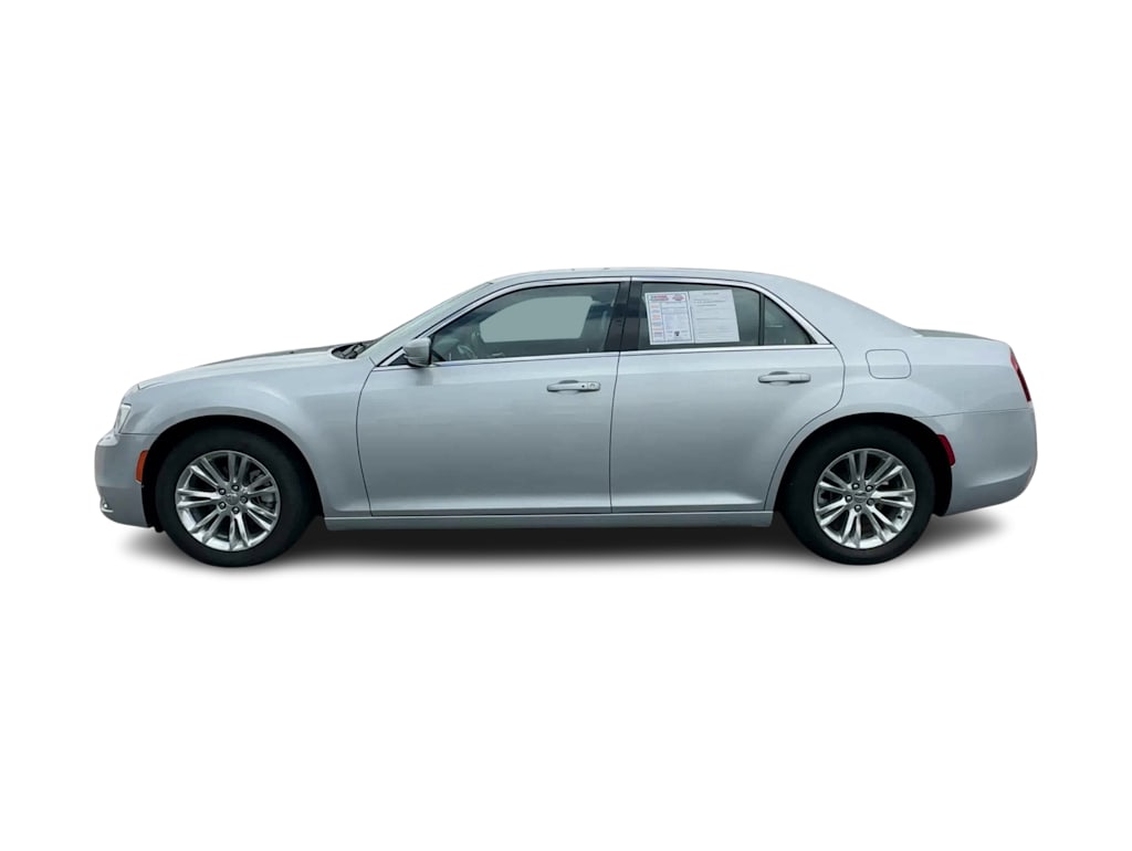 Thumbnail: 2021 Chrysler 300 - 3